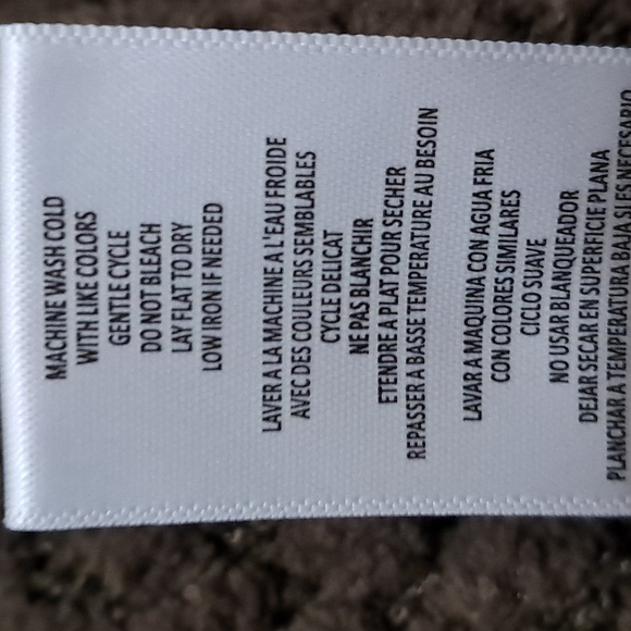 Mod Lusive Women's Size Medium High Low Hem 3/4  Sleeve Sweater with Skull Motif - Picture 8 of 8